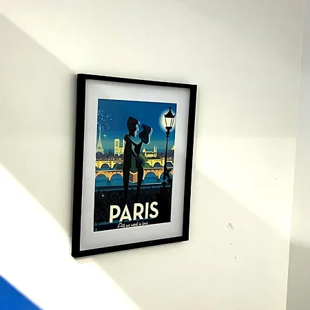 Les Ames Heureuses-pere Lachaise-wifi By La Cle Des Expos In Apartment