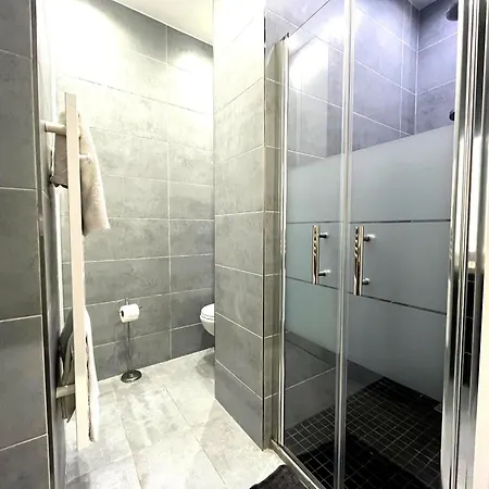 Apartment Les Ames Heureuses-pere Lachaise-wifi By La Cle Des Expos In